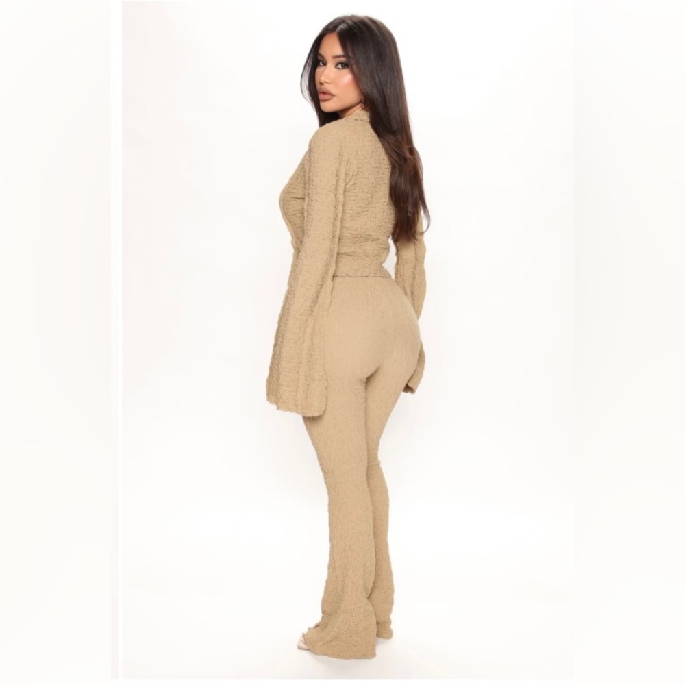 Gorgeous two piece set | Size Medium | brand New - Picture 3 of 5